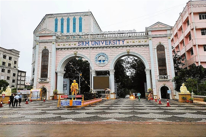 SRMIST campus and student environment